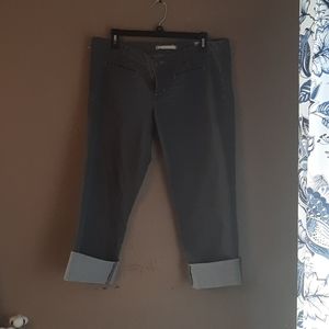 Gap capris